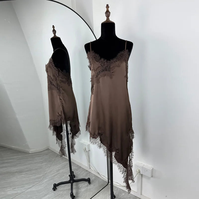 Mini Vestido de encaje satinado Irregular Sexy